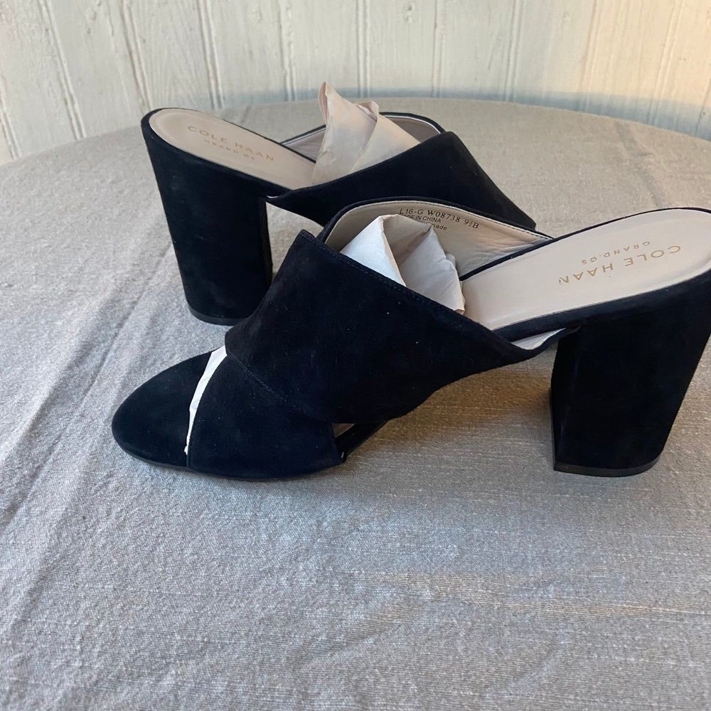 Cole Haan | Gabby Sandals Women's Size 9.5 B Black Suede Open Toe Casual Pump - Picture 12 of 12